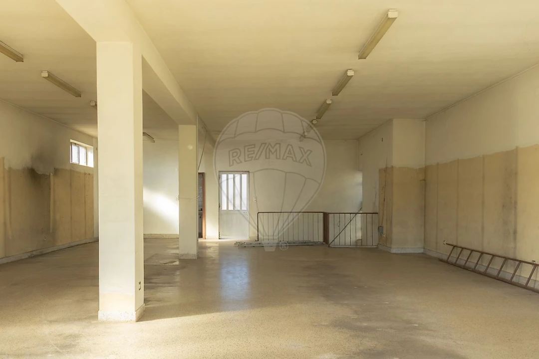 Loja para Venda em Escapães Foto 6