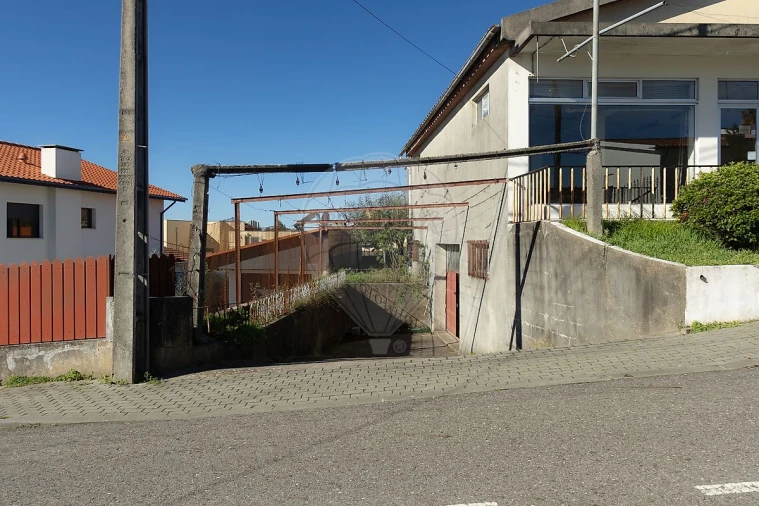 Loja para Venda em Escapães Foto 3