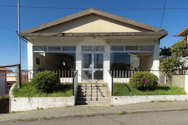 Loja para Venda em Escapães