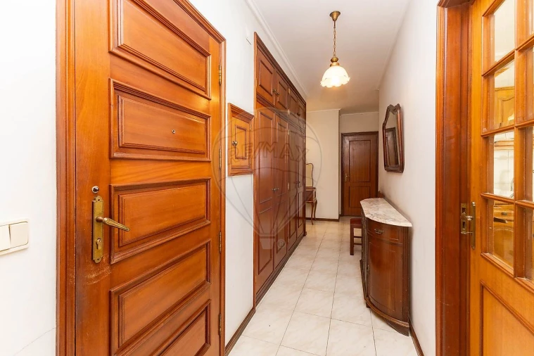 Apartamento T3 para Venda em Espinho Foto 7