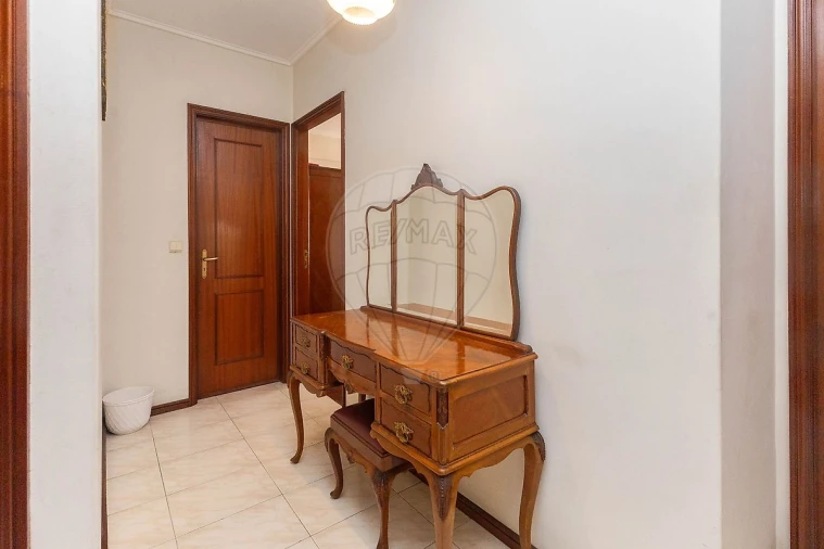 Apartamento T3 para Venda em Espinho Foto 18