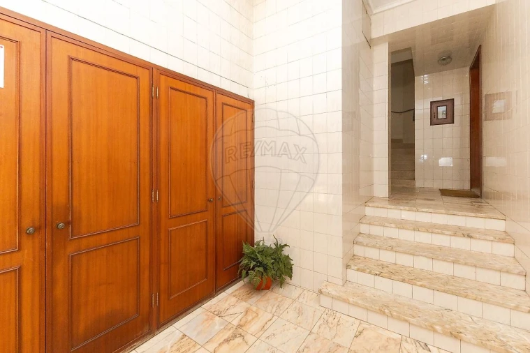 Apartamento T3 para Venda em Espinho Foto 6