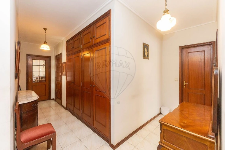 Apartamento T3 para Venda em Espinho Foto 17