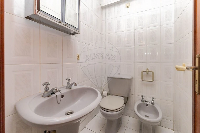 Apartamento T3 para Venda em Espinho Foto 25