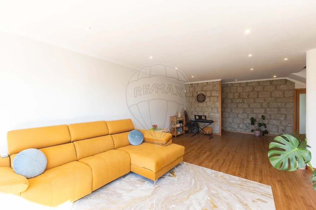 Moradia T3 para Venda em Fornos Foto 11