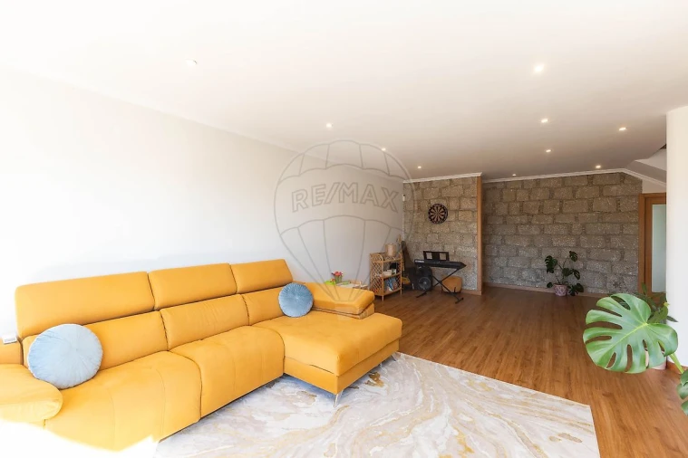 Moradia T3 para Venda em Fornos Foto 11