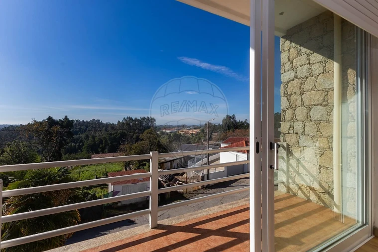 Moradia T3 para Venda em Fornos Foto 4