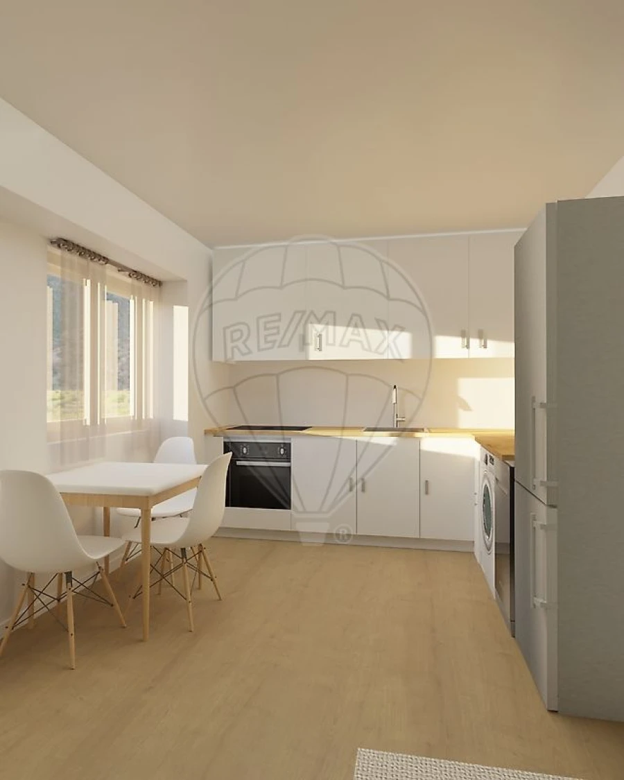 Moradia T1 para Venda em Carvoeira e Carmões Foto 4