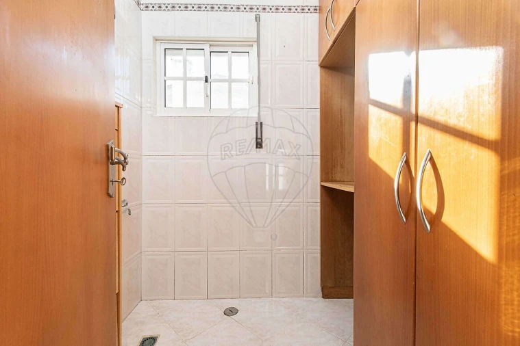 Apartamento T2 para Venda em Azambuja Foto 14