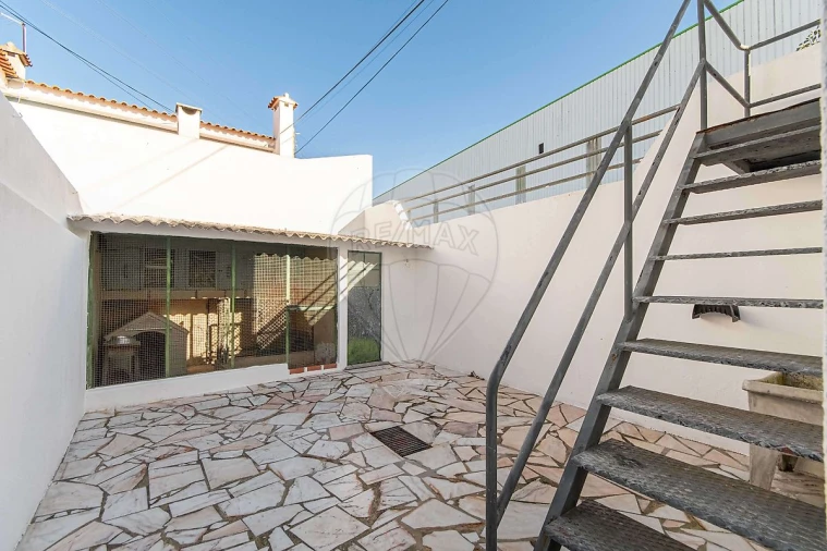 Apartamento T2 para Venda em Azambuja Foto 19