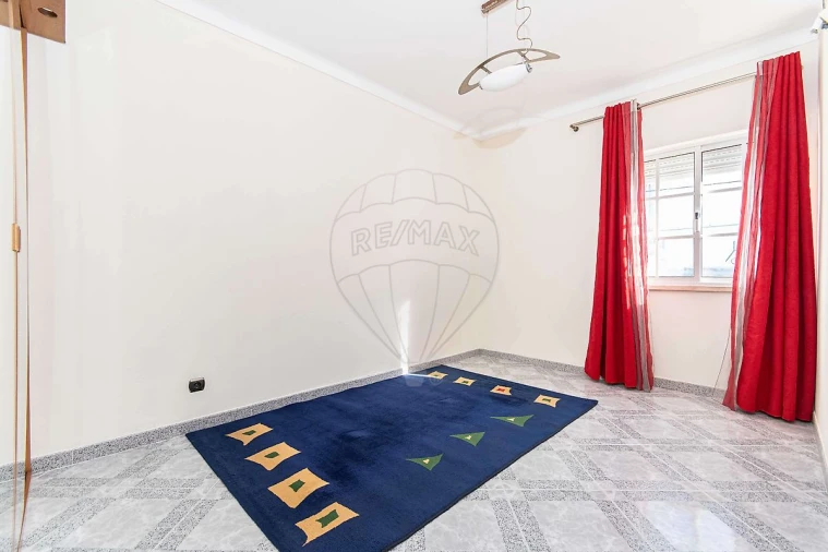 Apartamento T2 para Venda em Azambuja Foto 8