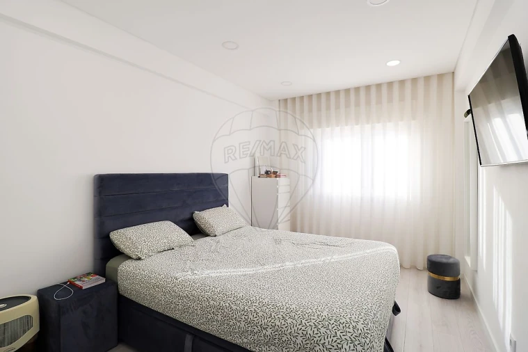 Apartamento T2 para Venda em Agualva e Mira-Sintra Foto 25