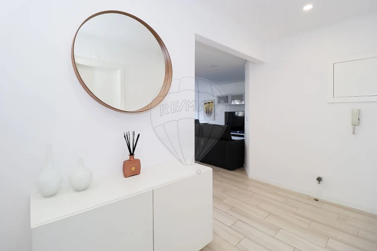 Apartamento T2 para Venda em Agualva e Mira-Sintra Foto 17