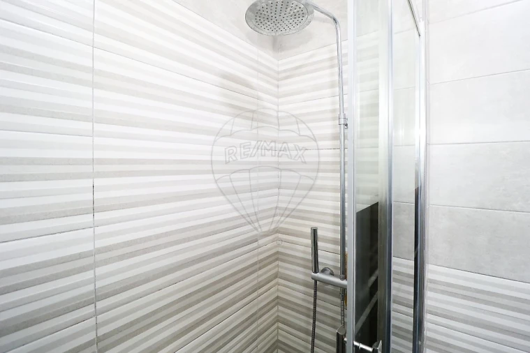 Apartamento T2 para Venda em Agualva e Mira-Sintra Foto 19