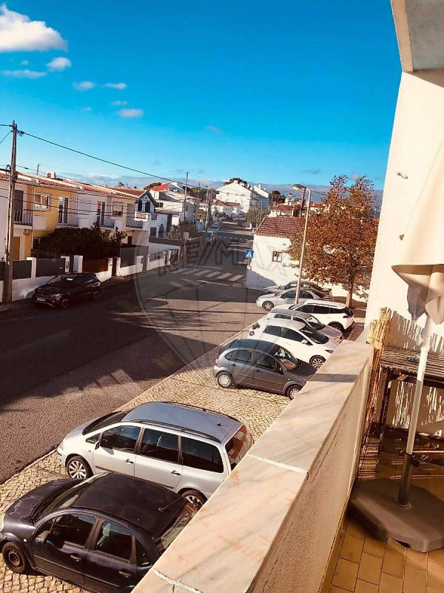 Apartamento T2 para Venda em São Domingos de Rana Foto 3