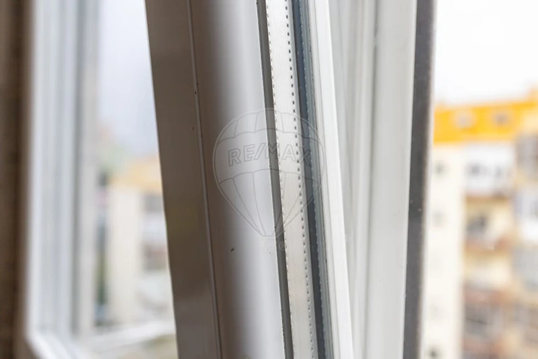 Apartamento T1 para Venda em Águas Livres Foto 6