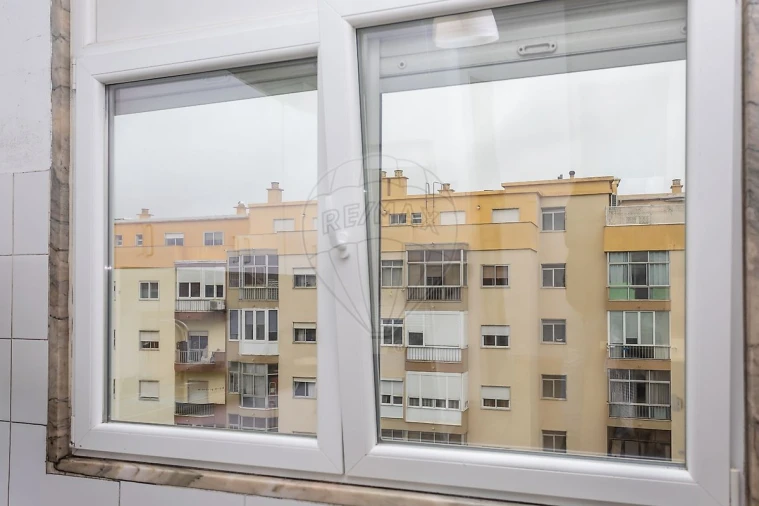 Apartamento T1 para Venda em Águas Livres Foto 4