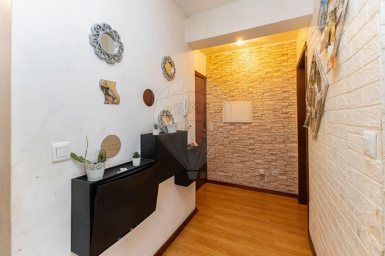 Apartamento T3 para Venda em Campo e Sobrado Foto 3