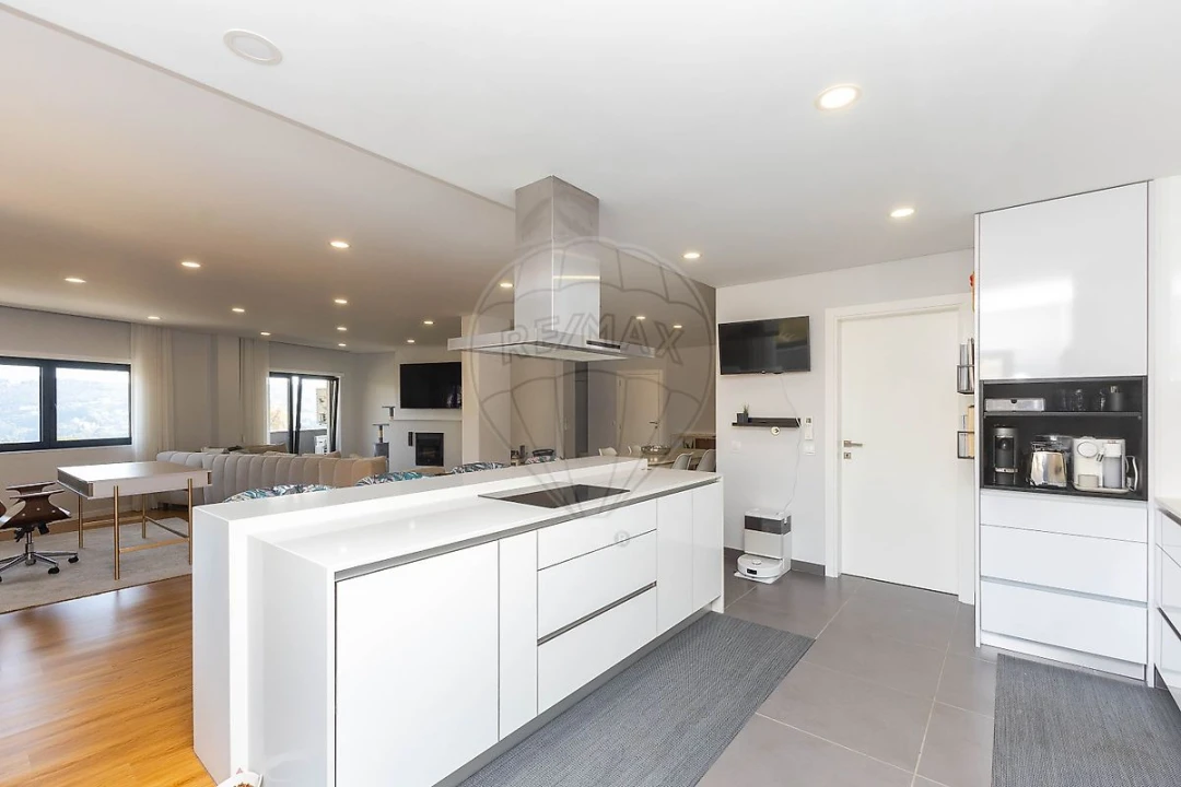 Apartamento T3 para Venda em O. Azeméis, Riba-Ul, Ul, Macinhata Seixa, Madail Foto 7