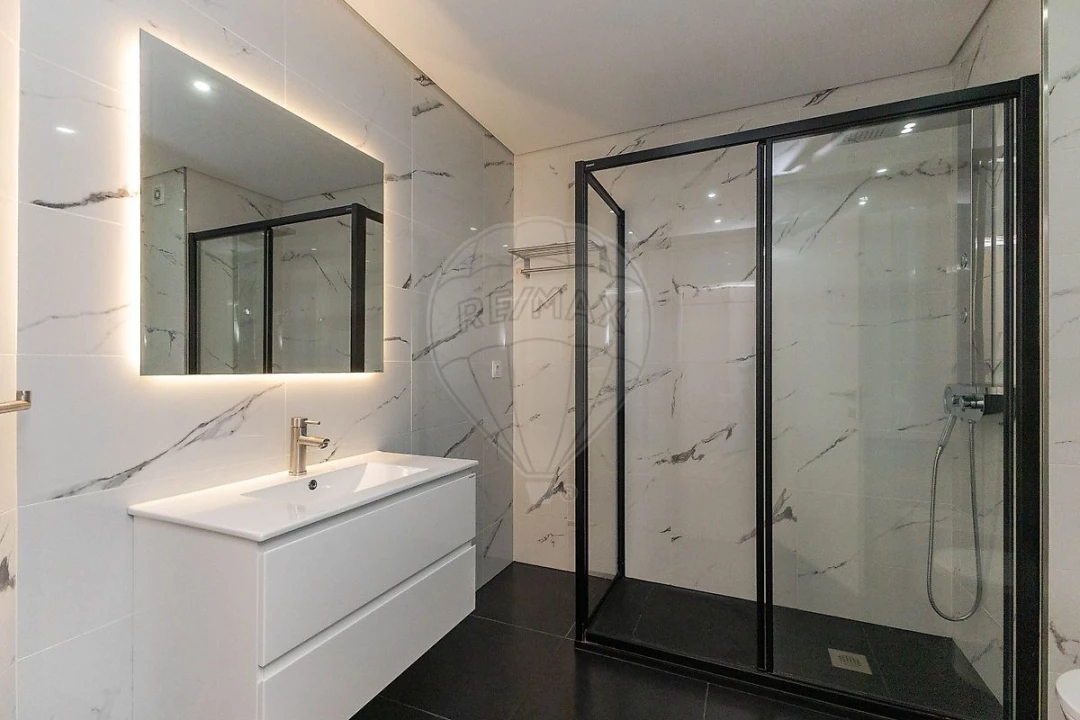 Apartamento T3 para Venda em O. Azeméis, Riba-Ul, Ul, Macinhata Seixa, Madail Foto 28