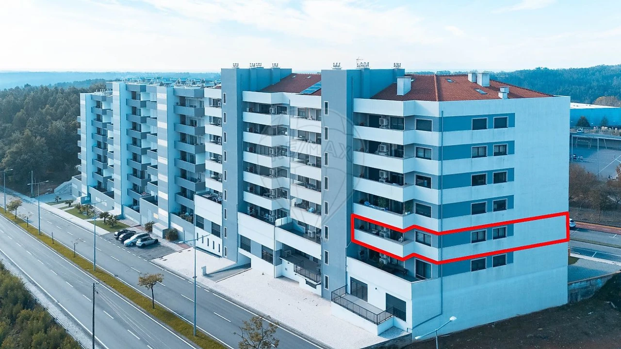 Apartamento T3 para Venda em O. Azeméis, Riba-Ul, Ul, Macinhata Seixa, Madail Foto 1