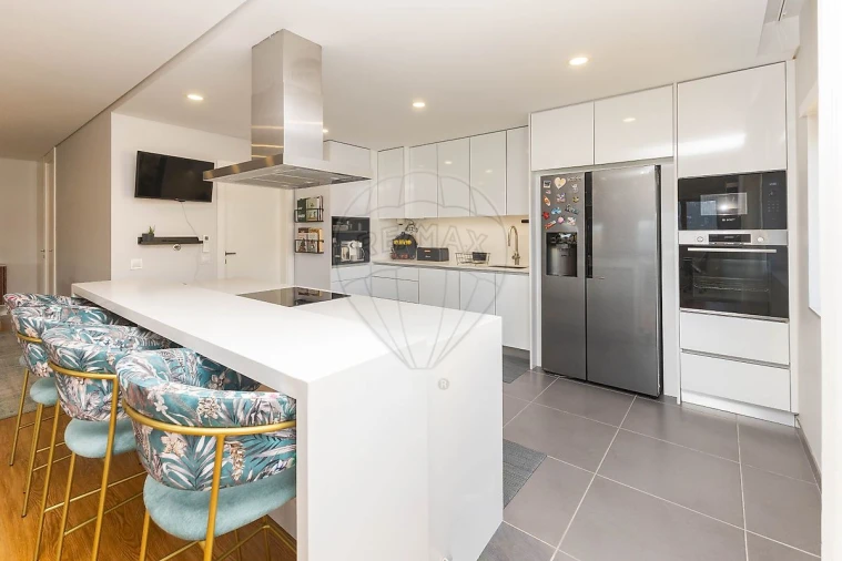 Apartamento T3 para Venda em O. Azeméis, Riba-Ul, Ul, Macinhata Seixa, Madail Foto 13