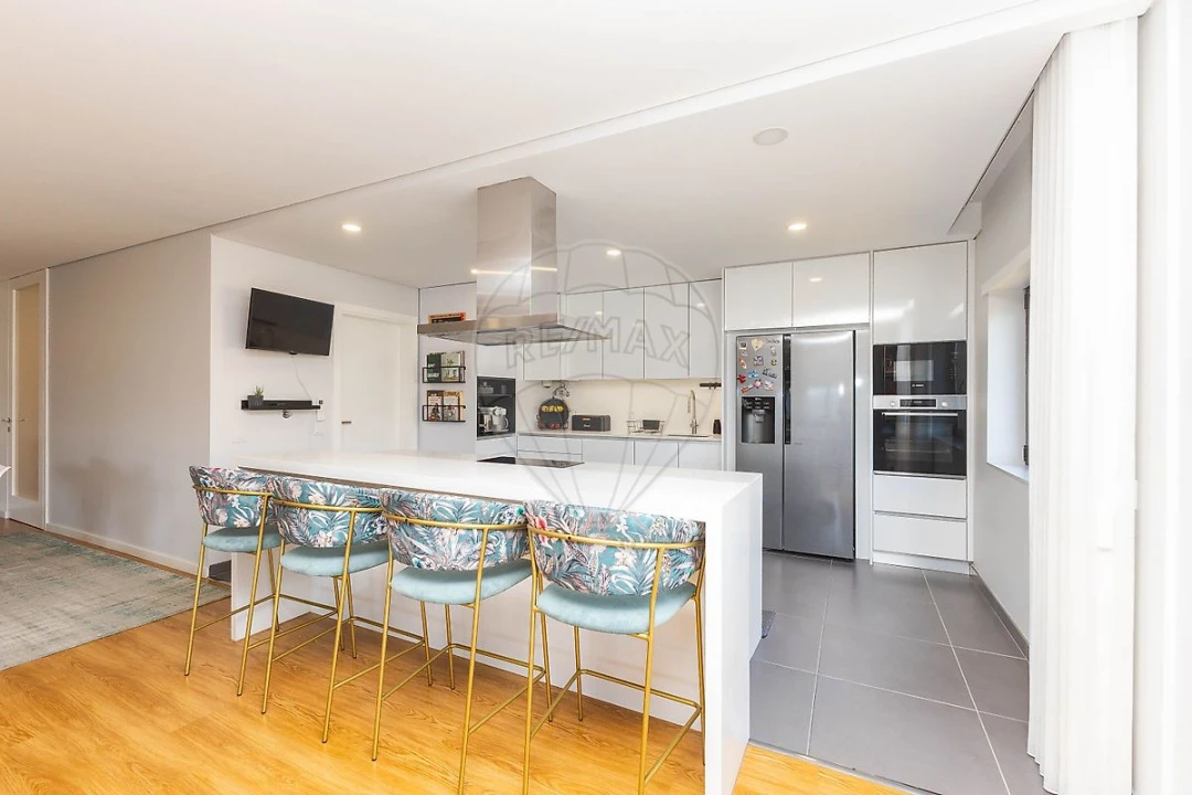 Apartamento T3 para Venda em O. Azeméis, Riba-Ul, Ul, Macinhata Seixa, Madail Foto 9