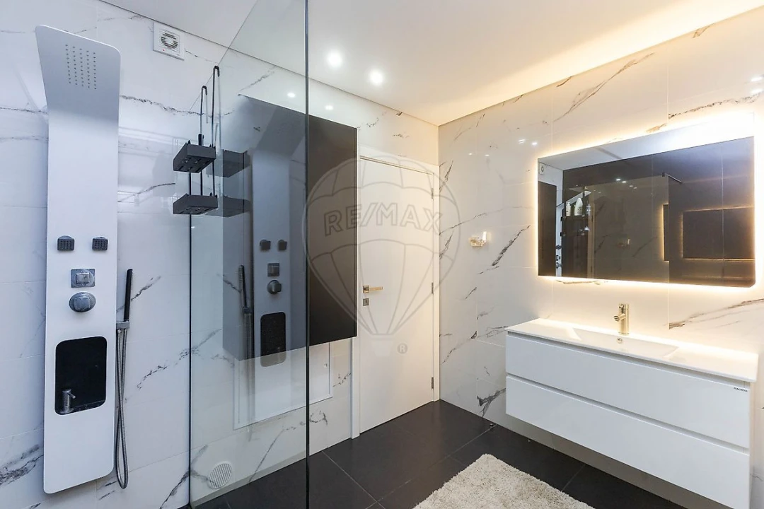 Apartamento T3 para Venda em O. Azeméis, Riba-Ul, Ul, Macinhata Seixa, Madail Foto 33