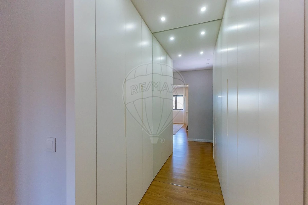 Apartamento T3 para Venda em O. Azeméis, Riba-Ul, Ul, Macinhata Seixa, Madail Foto 26