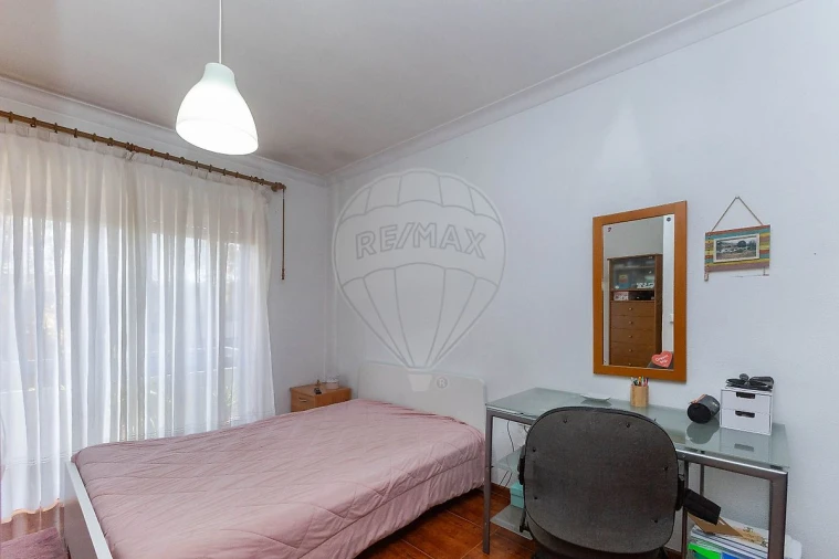 Apartamento T2 para Venda em Castêlo da Maia Foto 19