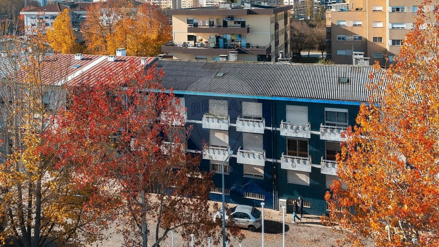 Apartamento T2 para Venda em Castêlo da Maia Foto 4