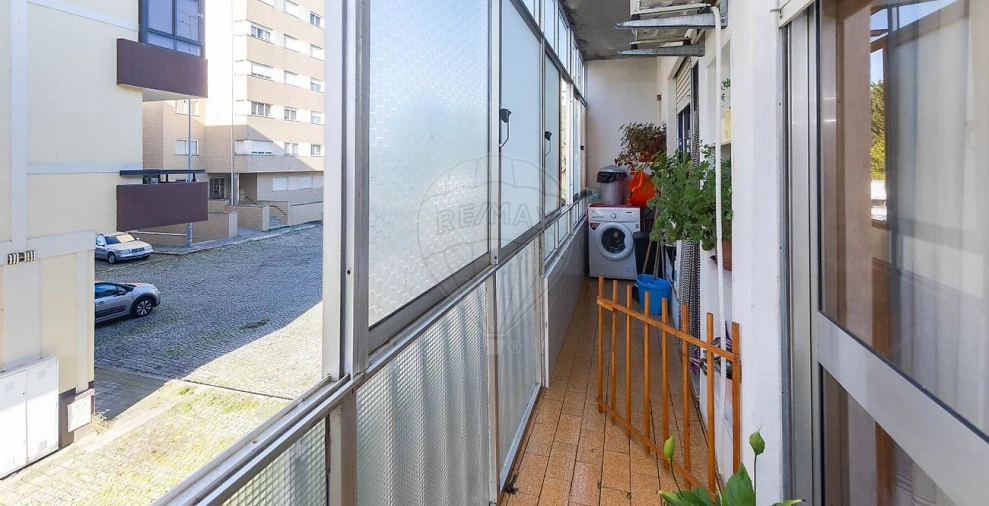 Apartamento T2 para Venda em Castêlo da Maia Foto 13