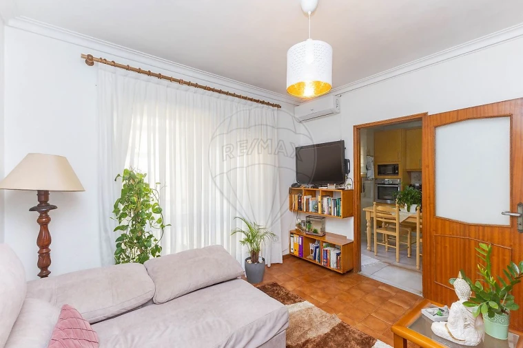 Apartamento T2 para Venda em Castêlo da Maia Foto 8