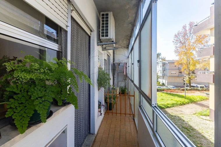 Apartamento T2 para Venda em Castêlo da Maia Foto 12