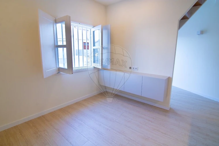 Moradia T2 para Venda em Lordelo do Ouro e Massarelos Foto 2