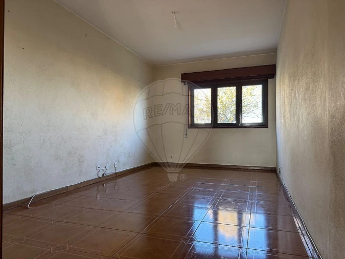 Apartamento T2 para Arrendamento em Penafiel Foto 9
