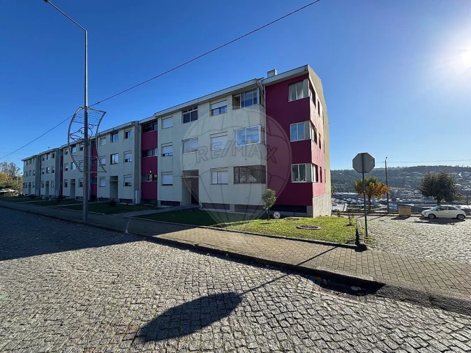 Apartamento T2 para Arrendamento em Penafiel Foto 2