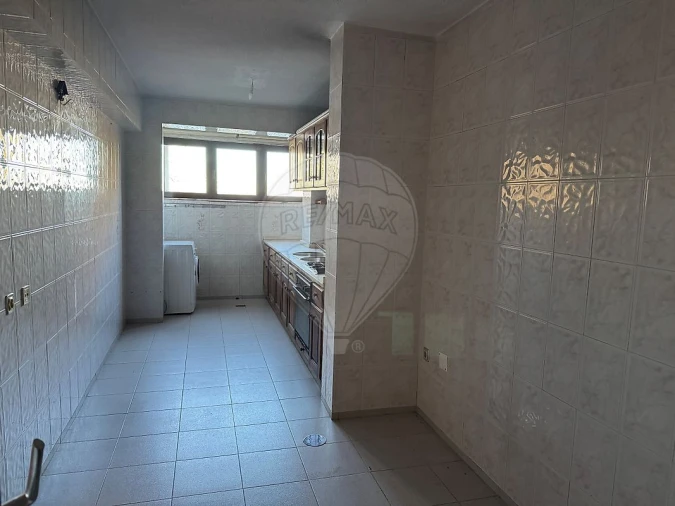 Apartamento T2 para Arrendamento em Penafiel Foto 11
