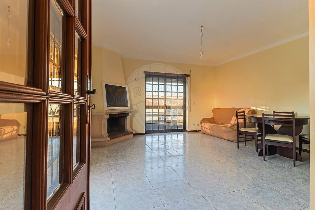 Apartamento T1 para Arrendamento em Buarcos Foto 9