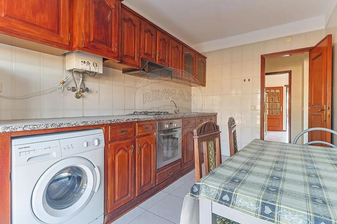 Apartamento T1 para Arrendamento em Buarcos Foto 5