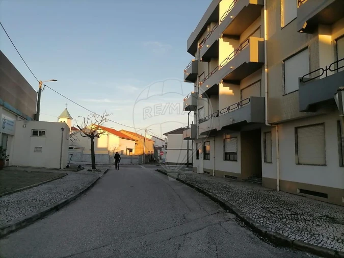 Apartamento T3 para Arrendamento em São Pedro Foto 22