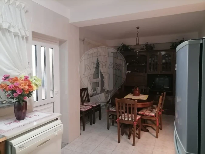 Apartamento T3 para Arrendamento em São Pedro Foto 6