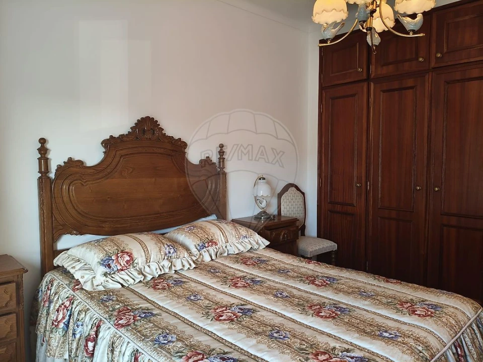 Apartamento T3 para Arrendamento em São Pedro Foto 9