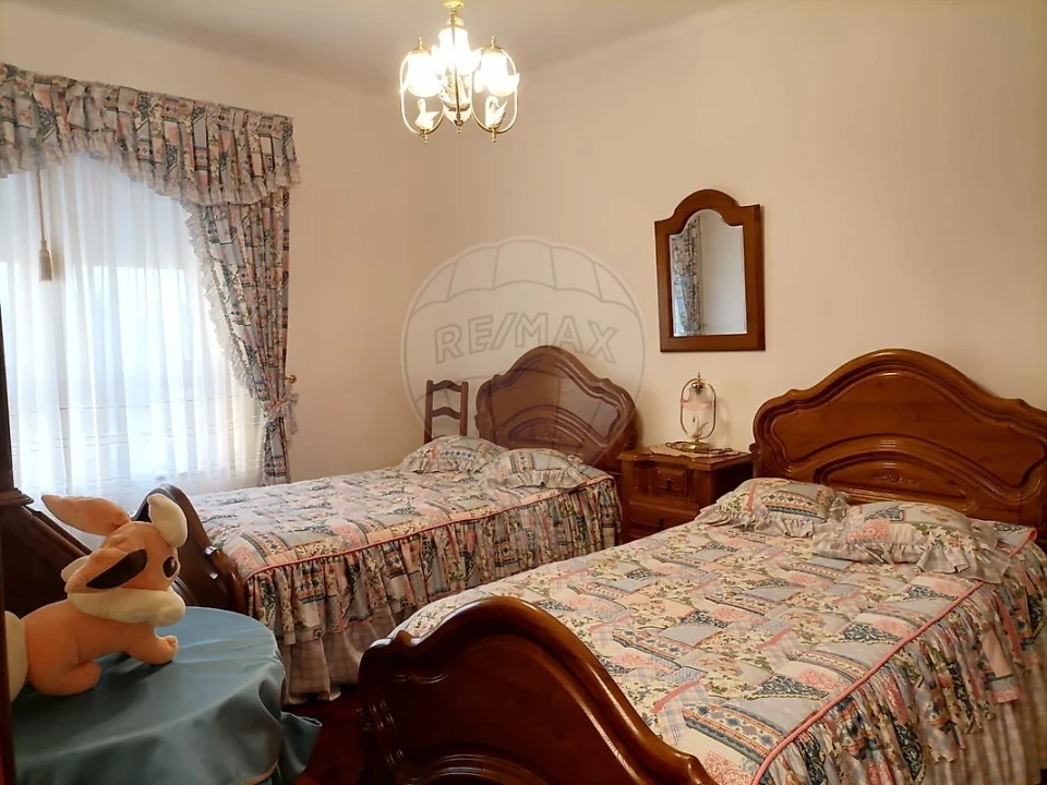 Apartamento T3 para Arrendamento em São Pedro Foto 10