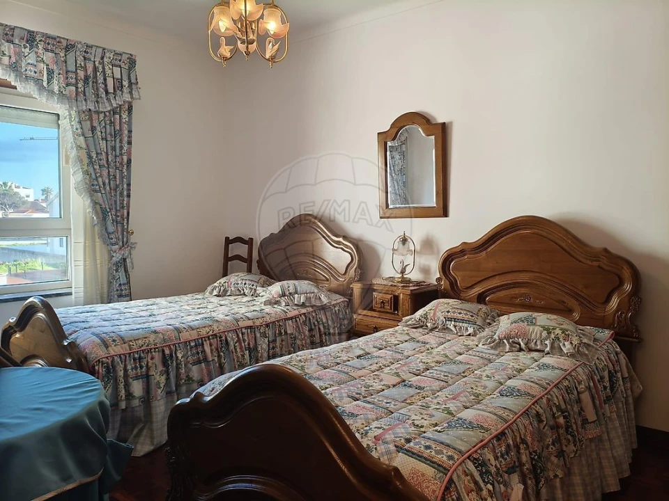 Apartamento T3 para Arrendamento em São Pedro Foto 5