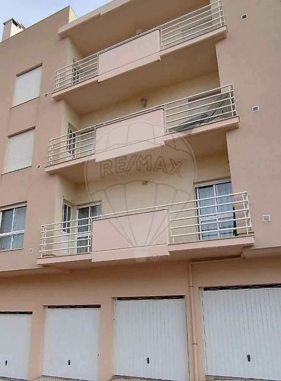 Apartamento T2 para Venda em Buarcos Foto 4