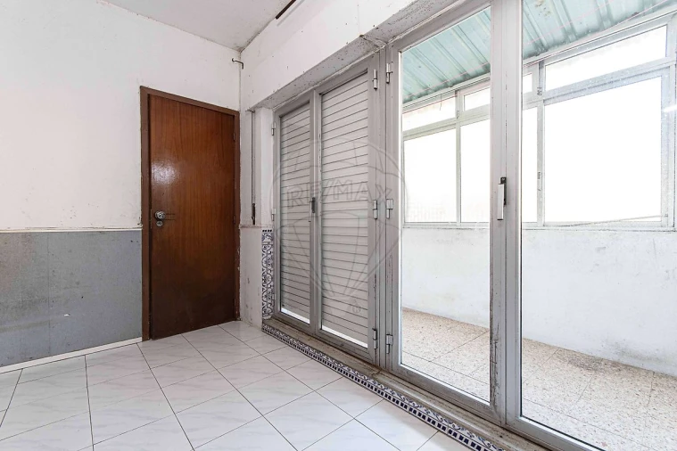 Apartamento T2 para Venda em Massamá e Monte Abraão Foto 19