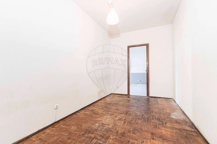 Apartamento T2 para Venda em Massamá e Monte Abraão Foto 10