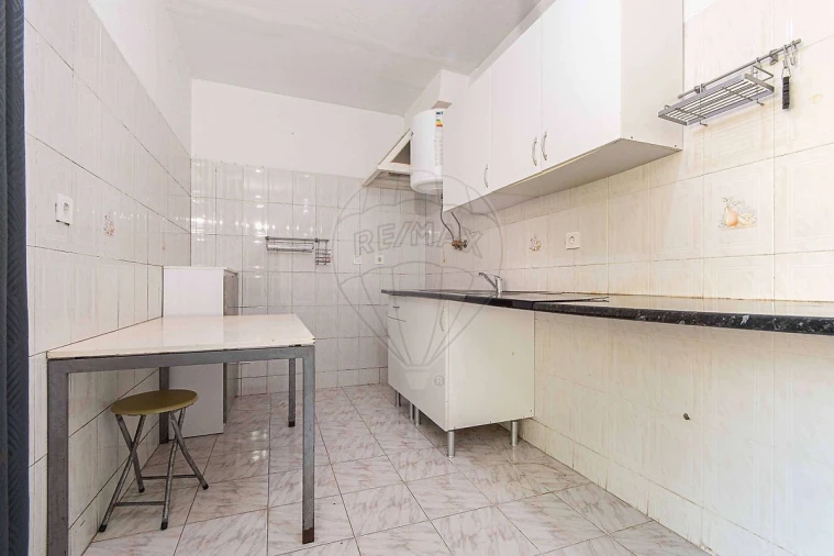 Apartamento T2 para Venda em Massamá e Monte Abraão Foto 14