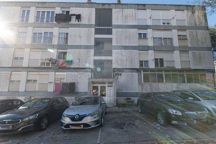 Apartamento T2 para Venda em Massamá e Monte Abraão Foto 2